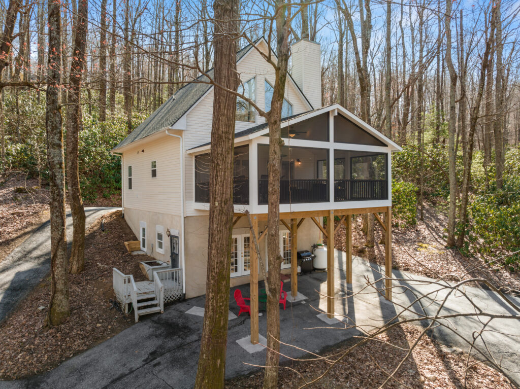 1 Haven Drive Saluda
