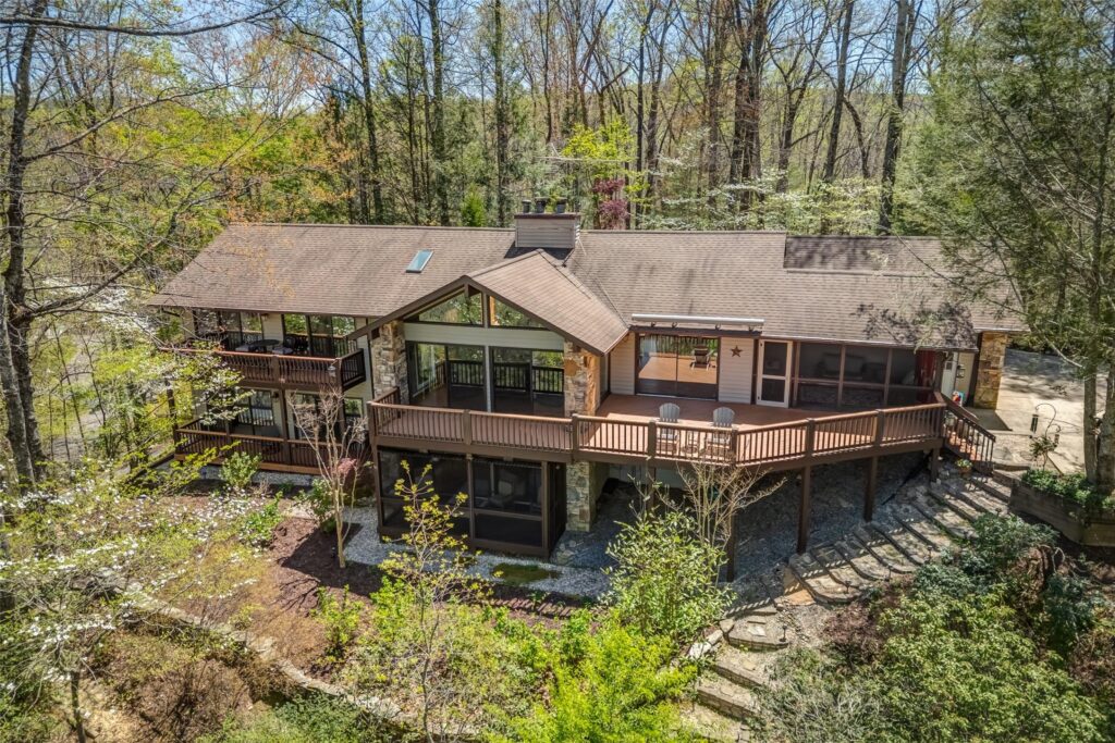 1 550 Middlemount Road
