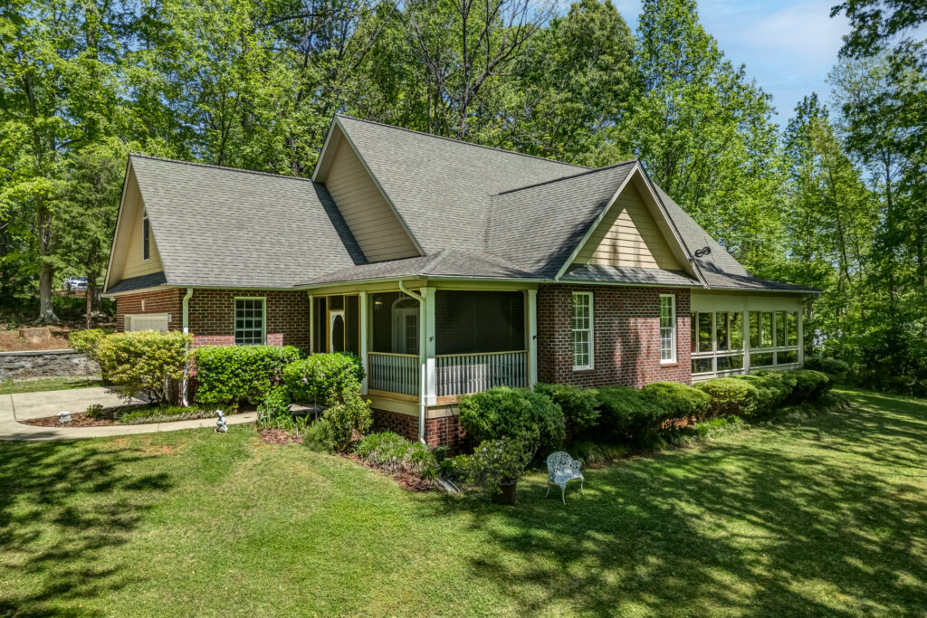 1 139 General Griffith Circle