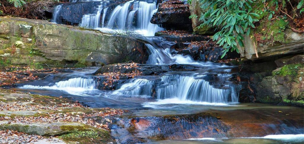 Round Mountain Falls