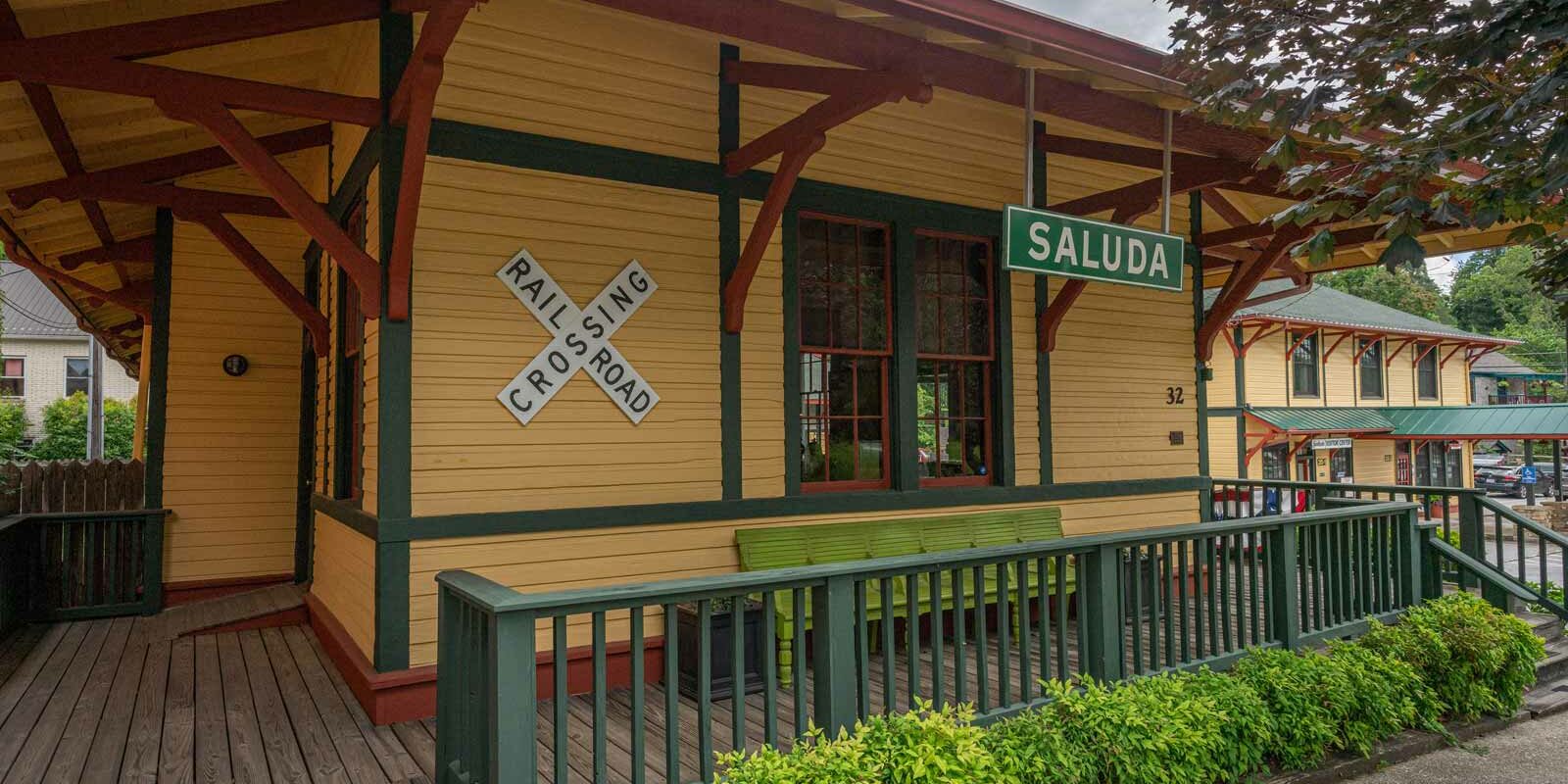 Looking-Glass-Realty_Saluda_Station-200